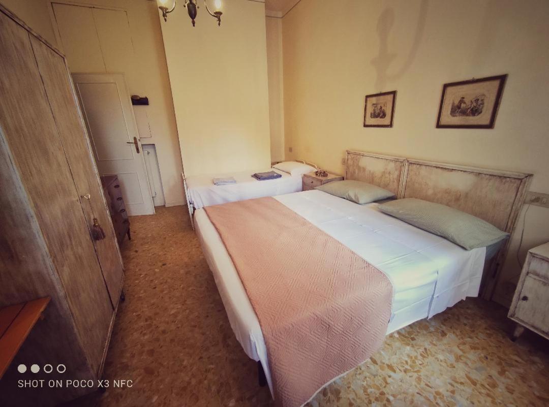 Hotel Delhy ヴィアレッジョ エクステリア 写真